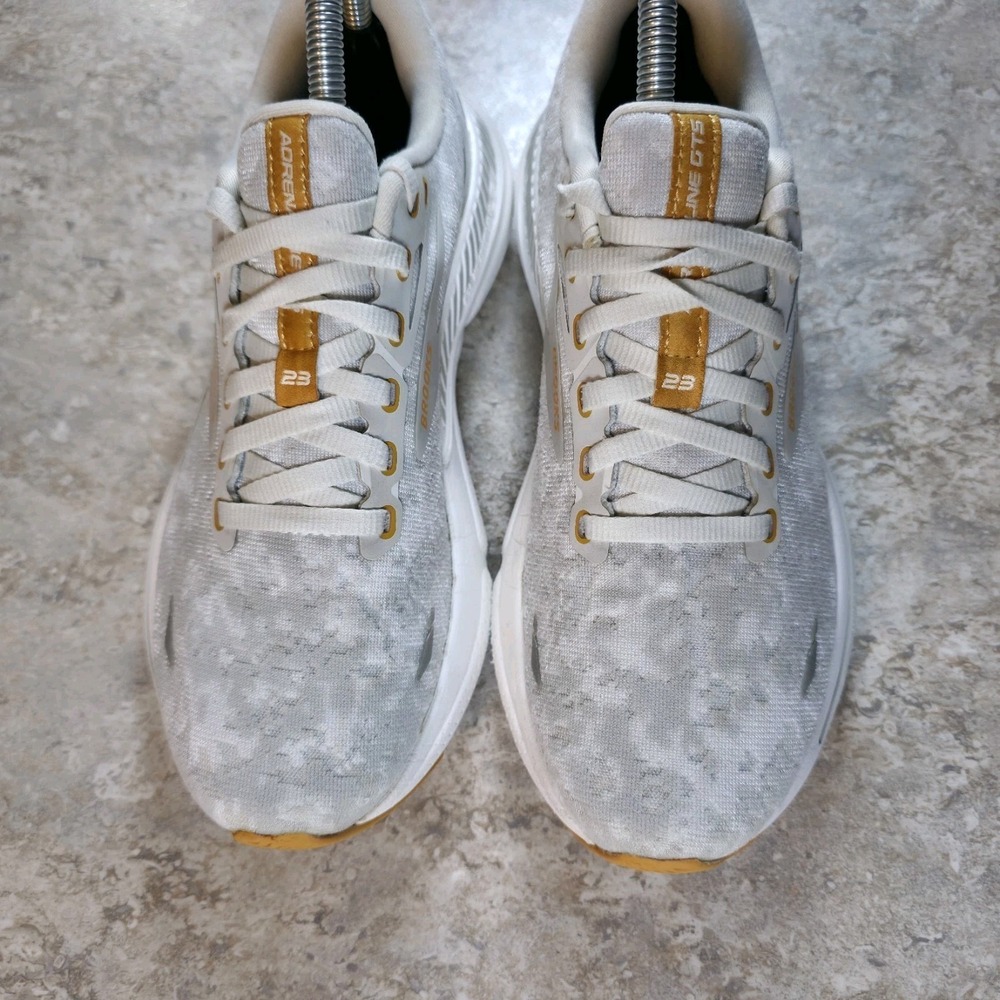 Brooks Adrenaline GTS 23 Womens 8 White Gray Running Shoes Sneakers *Barely Worn - Picture 4 of 9